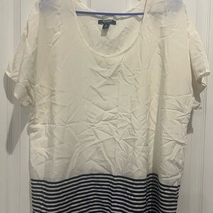 Old Navy Women's Cream and Navy Striped Top